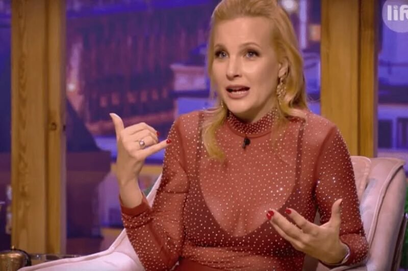 😍 Titkok napvilágra! Várkonyi Andrea 20 éve titokban szerelmes volt Lőrincbe – Olvasd el a teljes történetet az első kommentben! 👀👇