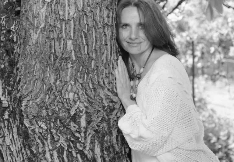 🕯️ Megrendítő hír érkezett ma estére – Egy kivételes magyar színésznőtől búcsúzik az ország