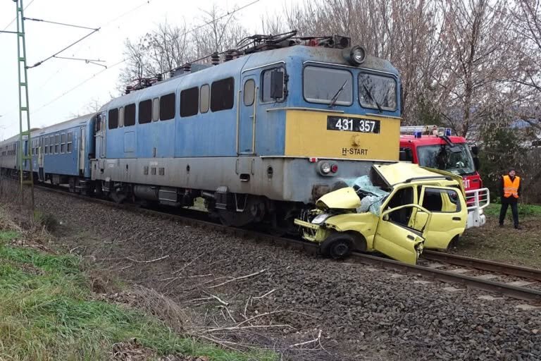 🚨 Megrázó vasúti esemény történt Magyarországon néhány órája – Egy fiatal édesanya és 14 éves fia története sokakat megérintett | Mutatjuk, mi derült ki