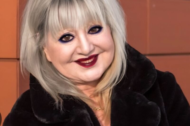 😮 Zoltán Erika nem rejti véka alá: őszintén elmondta, mit gondol Magyar Pétről 💬  A népszerű énekesnő, Zoltán Erika, egyértelművé tette, hogy nem kedveli Magyar Péter személyét. Nyilatkozata gyorsan felkeltette a közösségi média figyelmét, és élénk vitákat indított el.  👇 A teljes részletek a hozzászólásoknál!