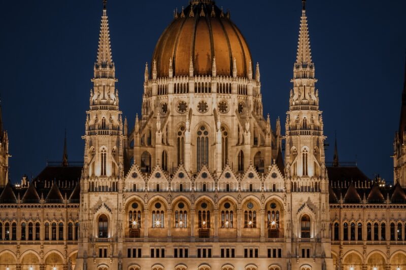 😱 Szenzációs Politikai Fordulat Magyarországon! Orbán‑Fidesz veszélyben, a politika új korszak felé halad? 💥